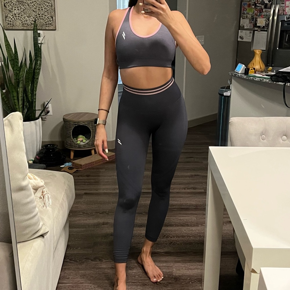 Two piece set. Sports bra and leggings
